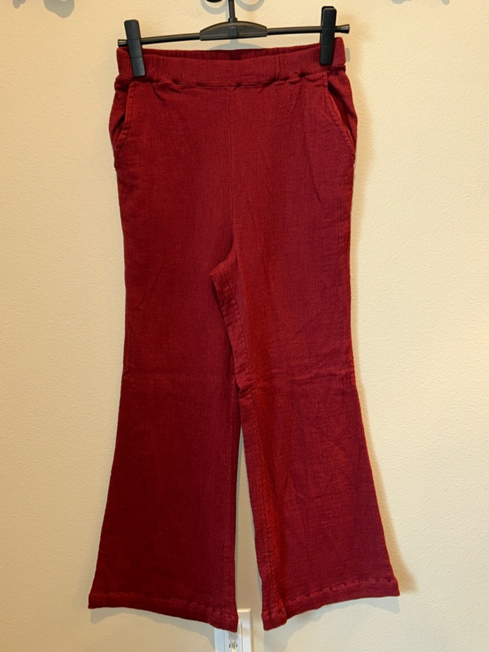 FREE PEOPLE HIGH RISE GAUZE FLARE MAROON PANTS SIZE XS